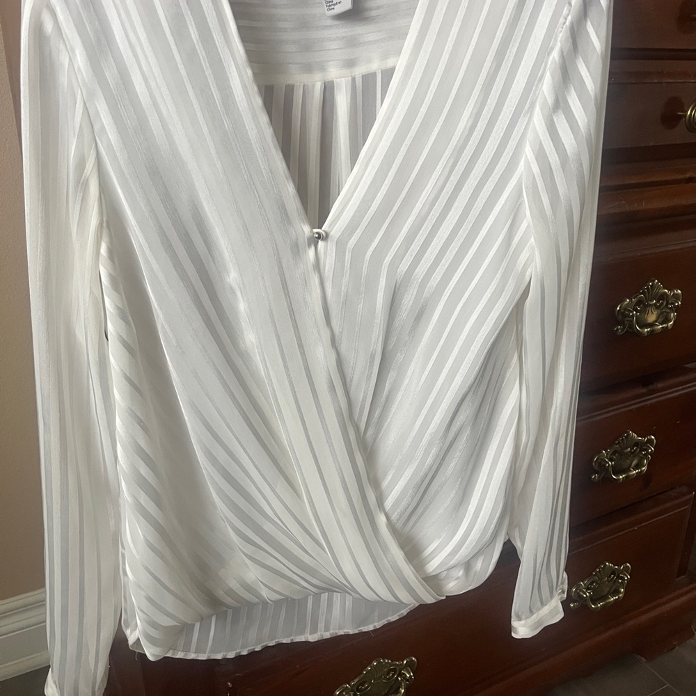Elegant White Striped Women's Top